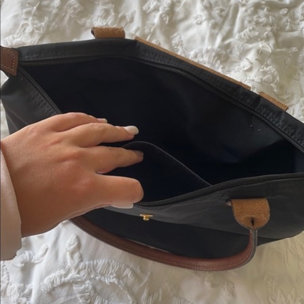 Black and tan longchamp tote - Picture 3 of 15